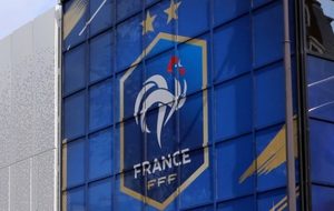 Suspension de TOUTES les activités de football