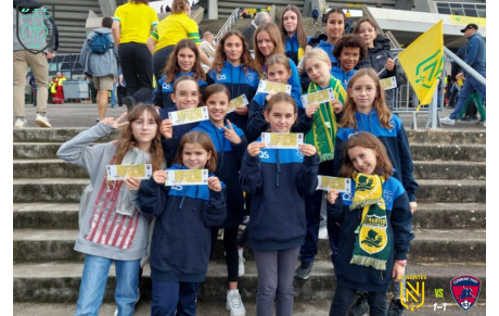 LES FILLES A LA BEAUJOIRE!